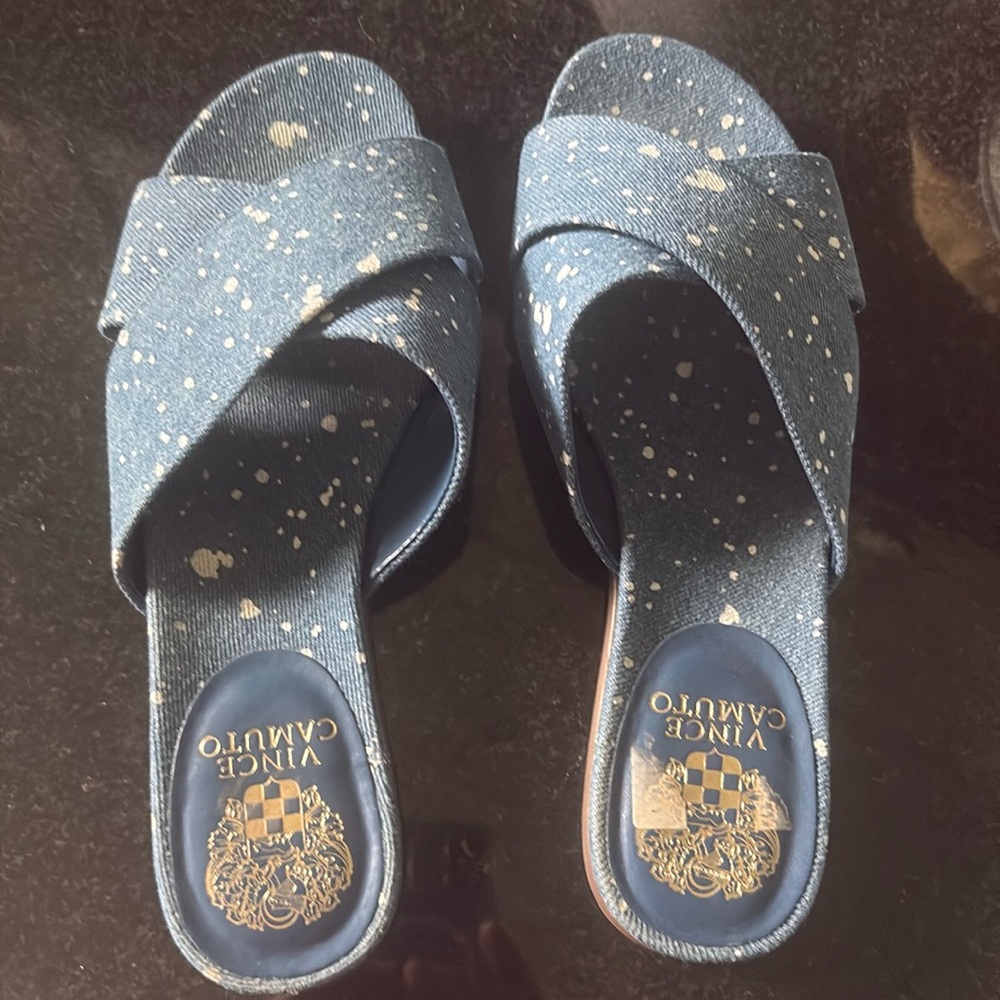 Vince Camuto Size 8 Esulla Cross Band Slides Splatter Denim Blue and White